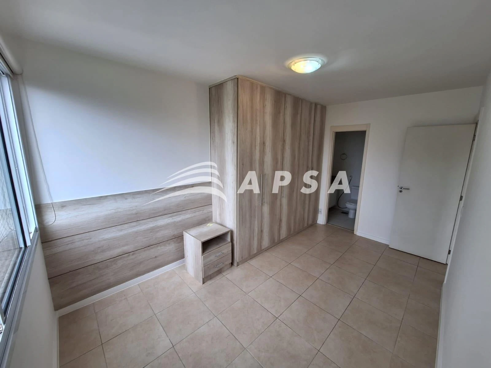 Apartment, 70 m², with a glass-enclosed balcony — photo 10