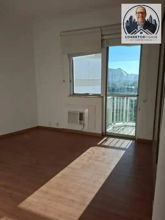 3-bedroom apartment with a suite and balcony — photo 9