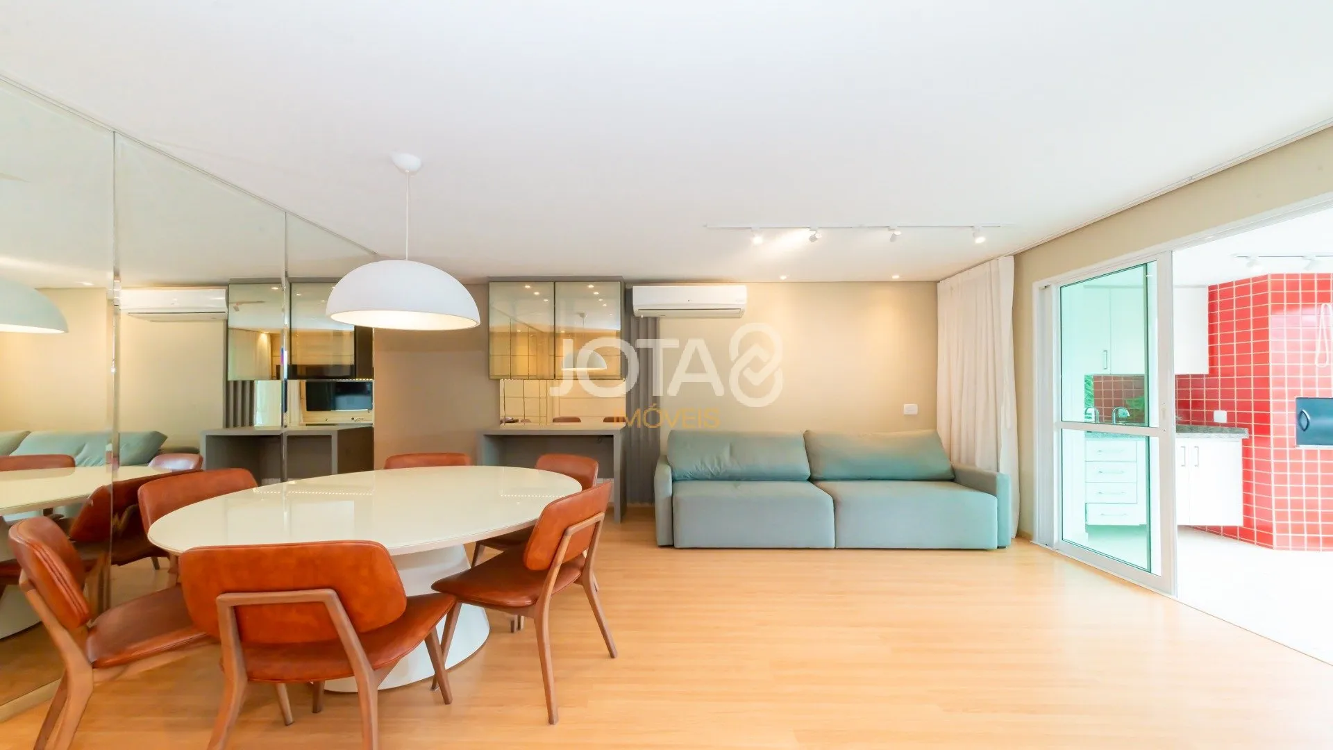 3-bedroom apartment in a building with a gym — photo 13