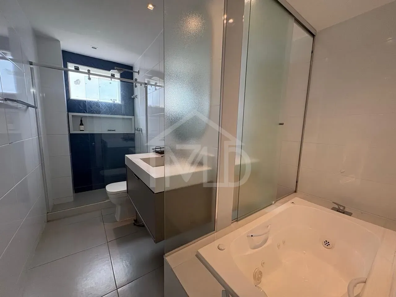 House with 3 suites, pool, 300 m² and 2 parking spots — photo 18
