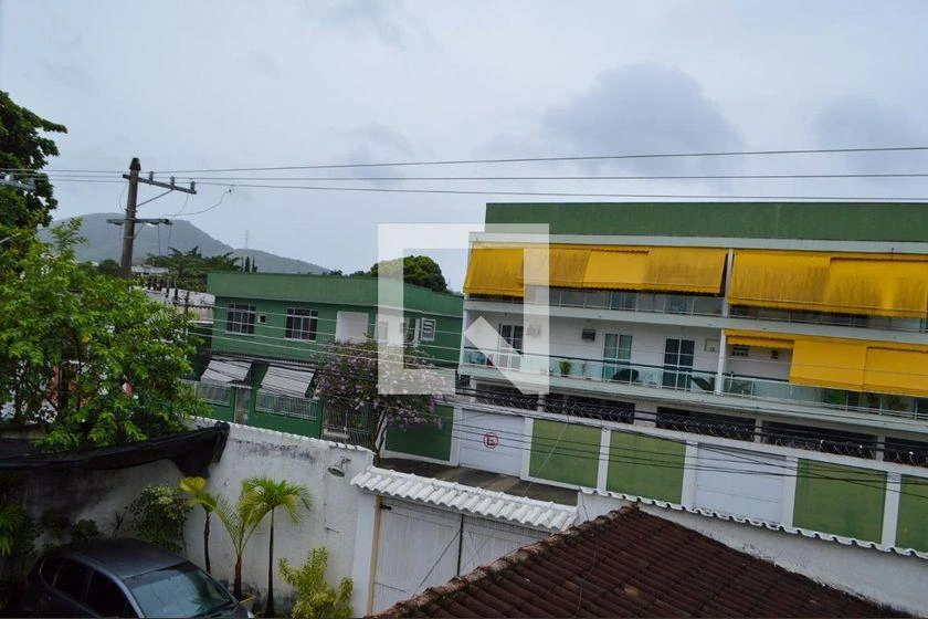 House with 5 bedrooms, balcony and 650 m² — photo 11