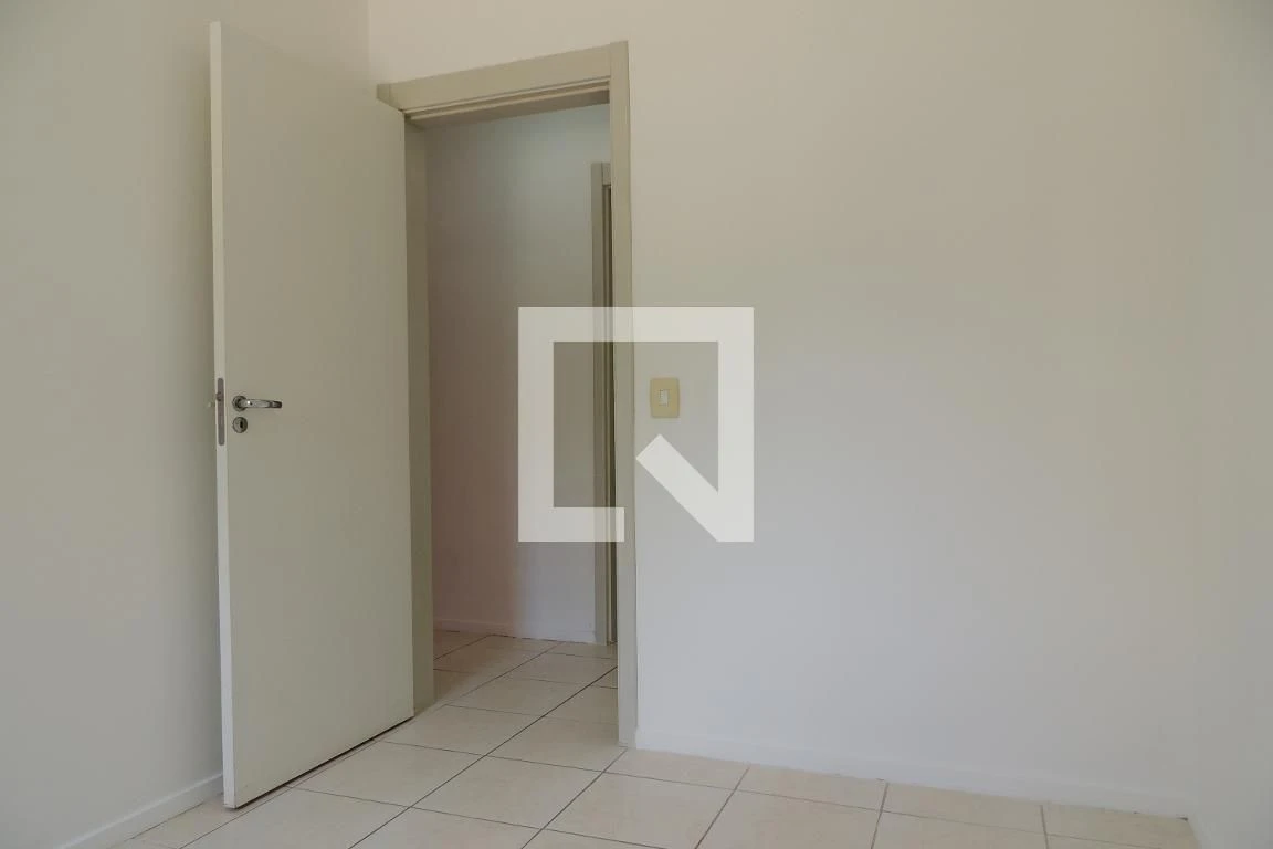 Unfurnished apartment with 3 bedrooms and open kitchen — photo 35