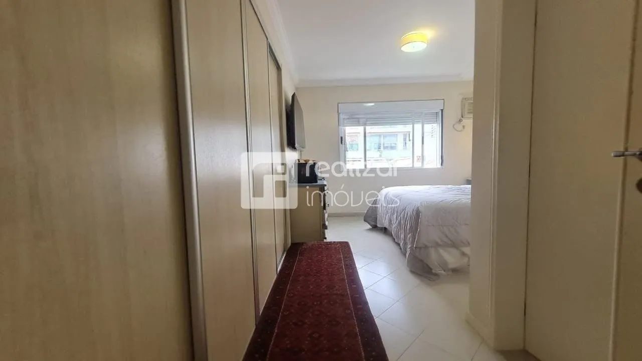 2-bedroom penthouse with 307 m² and 4 bathrooms — photo 22