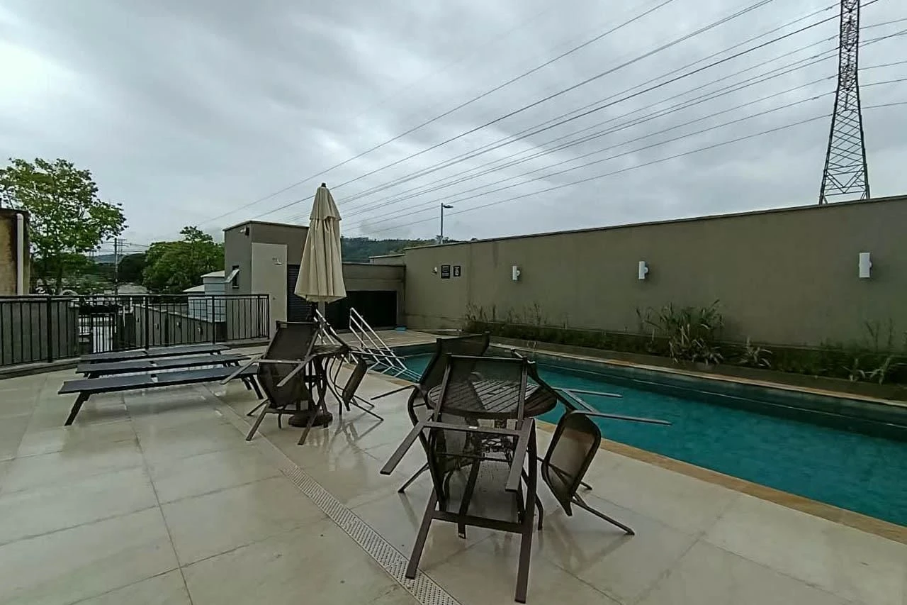 Apartamento de 2 quartos em condomínio com piscina — photo 21