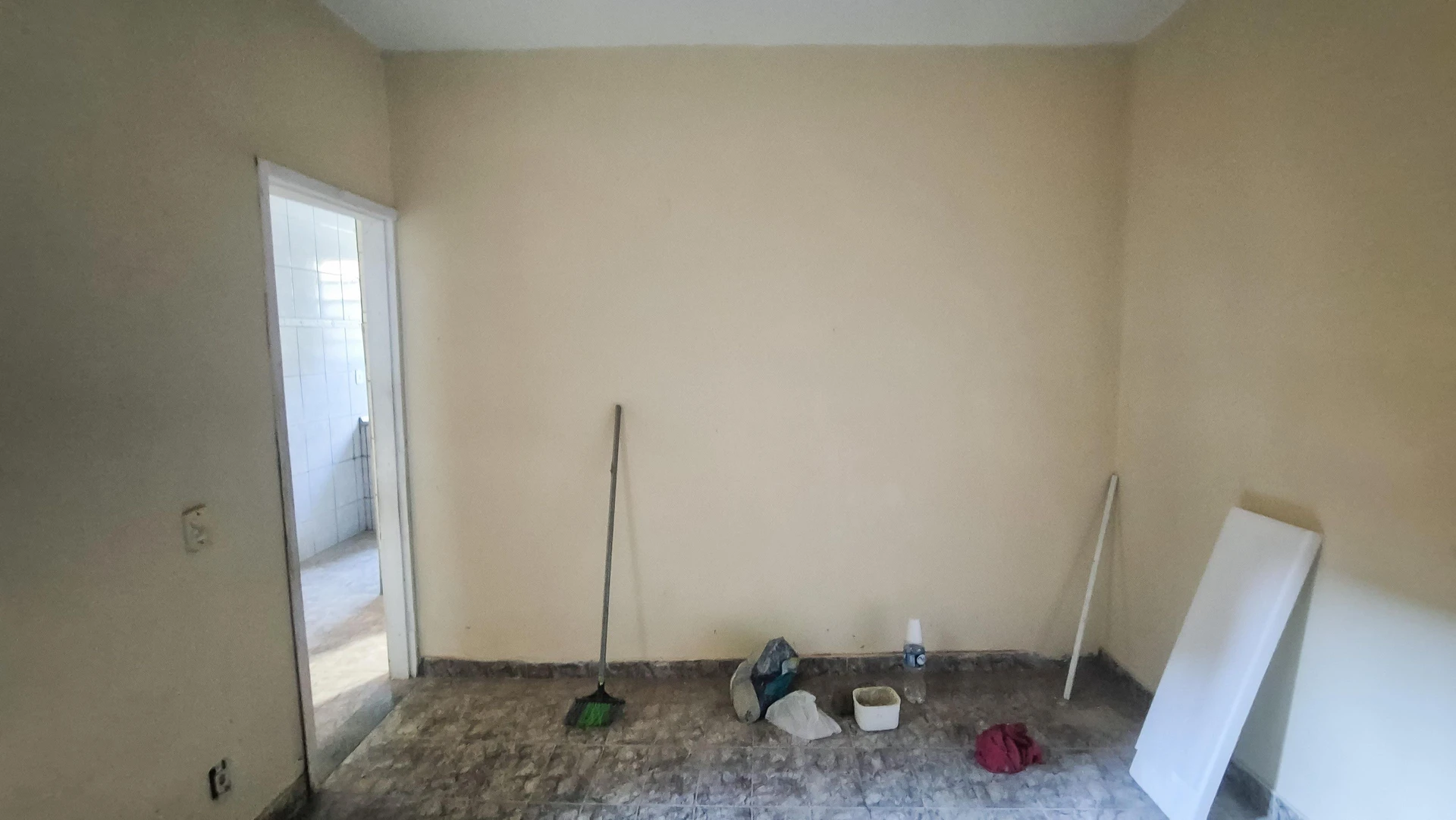 House with 2 bedrooms and a washing machine — photo 47