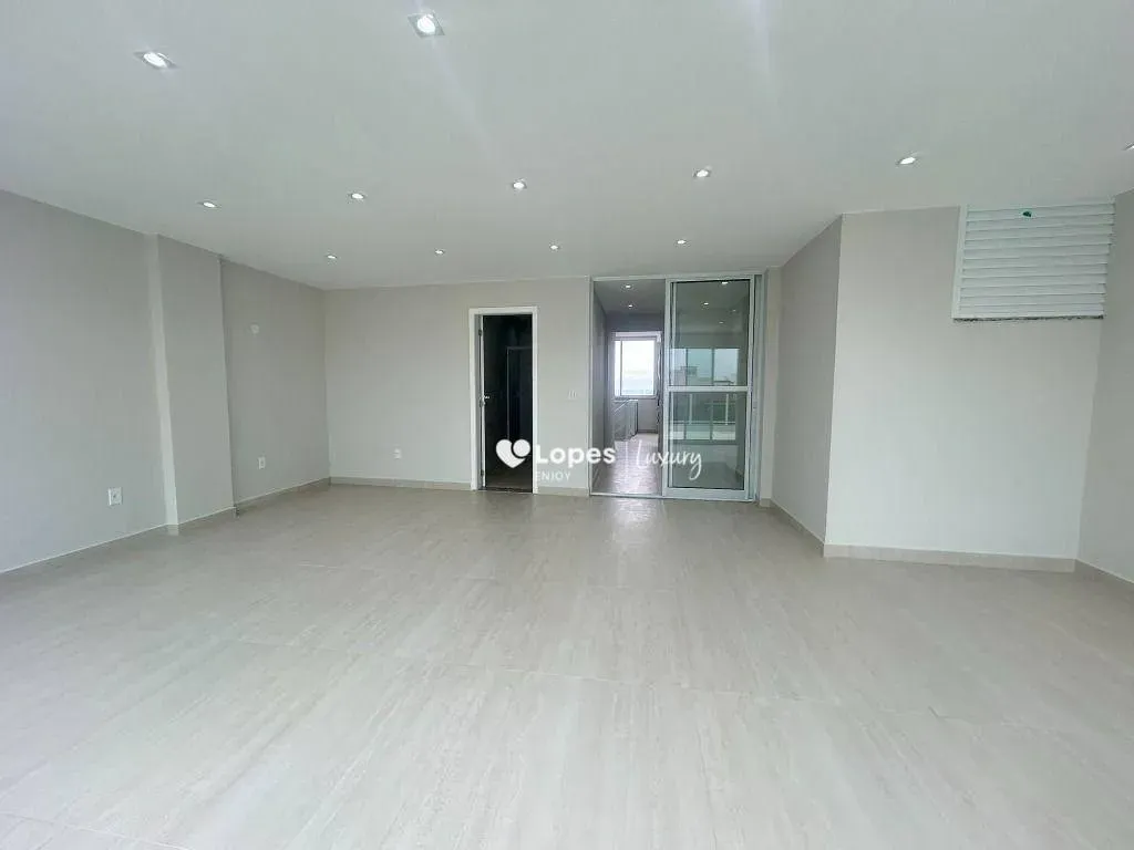 Duplex penthouse with private pool and 316 m² — photo 40