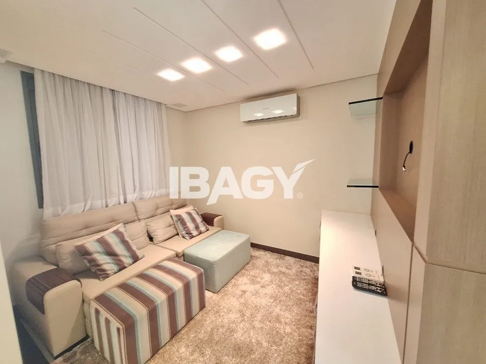 Furnished apartment with 2 en-suite bedrooms and 2 parking — photo 10