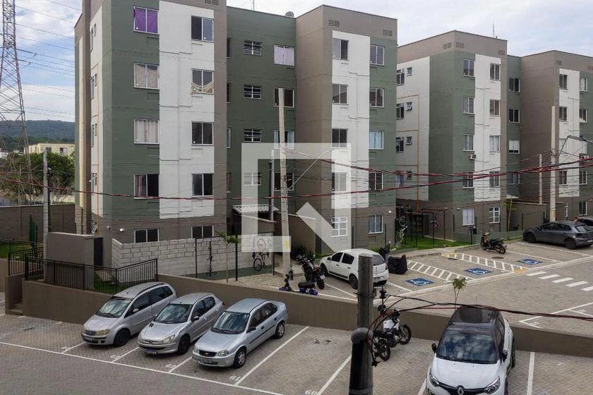 Apartamento de 2 quartos com piso de madeira ou laminado — photo 2