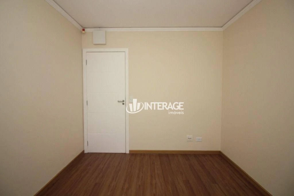 Balcony with a grill in a 3-bedroom house, 150 m² — photo 18