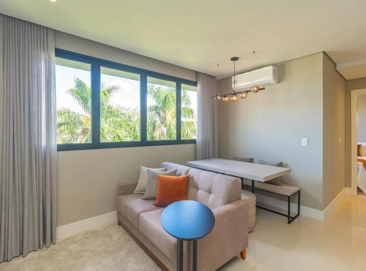 Furnished 1-bedroom apartment with en-suite and 80 m²
