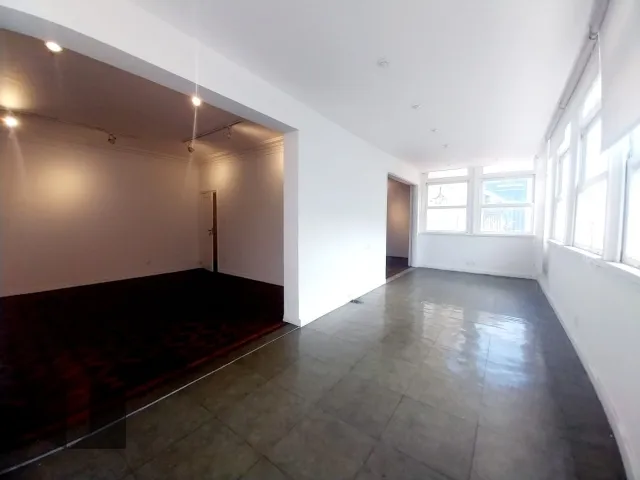 Apartamento com 3 quartos, 2 banheiros e 1 vaga de garagem — photo 4