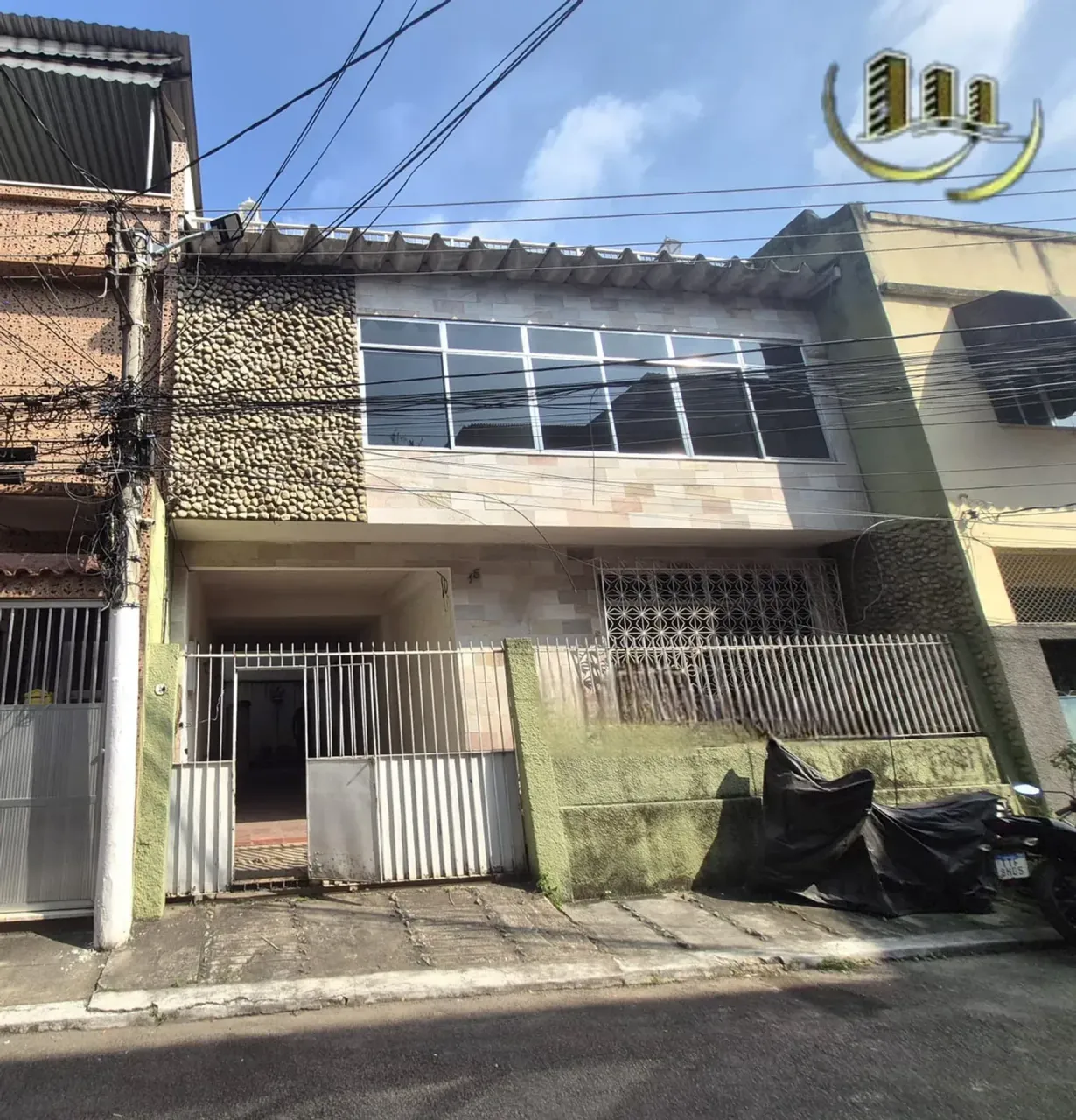 House with 3 bedrooms and 3 bathrooms plus 2 parking spots — photo 11