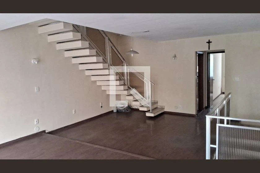 6-bedroom house with 342 m² and 4 parking spaces — photo 5