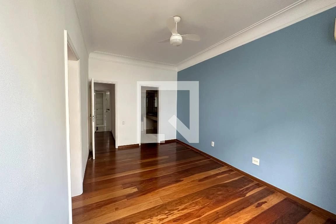 Apartamento com 4 quartos e sala de estar, 3 banheiros — photo 34