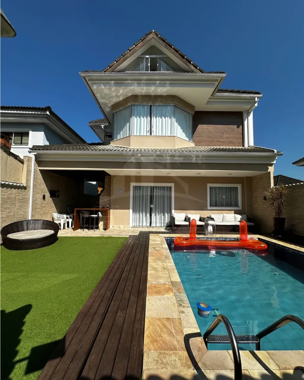 Furnished house with 4 bedrooms and 5 bathrooms — photo 5