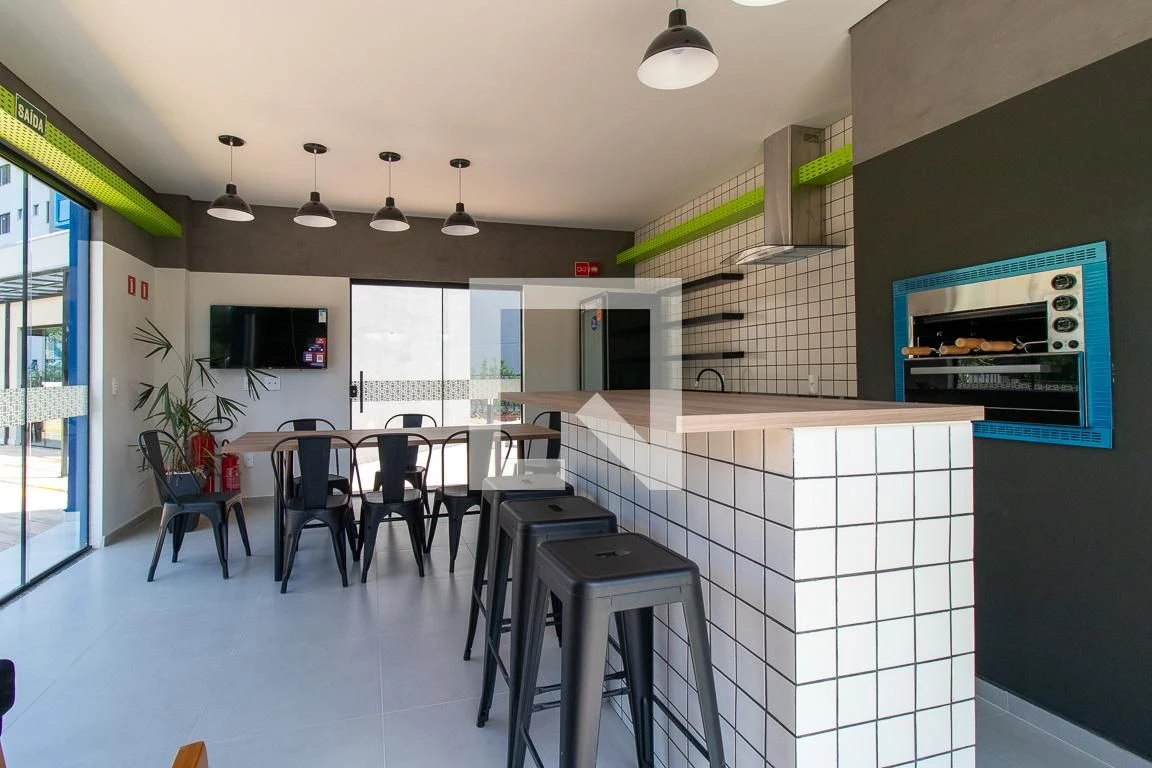 3-bedroom apartment with a park view in Curitiba — photo 51