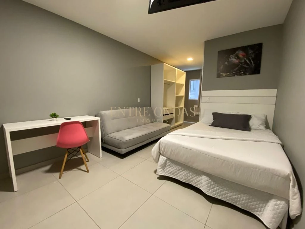 Furnished studio in a building with a gym — photo 4