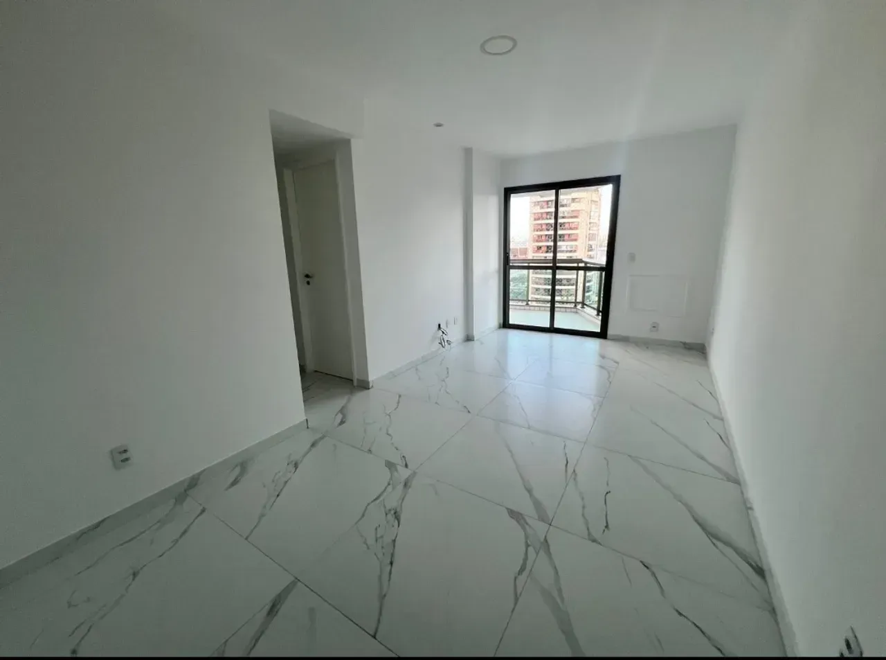 Apartment with 3 bedrooms, 2 bathrooms and a balcony — photo 10