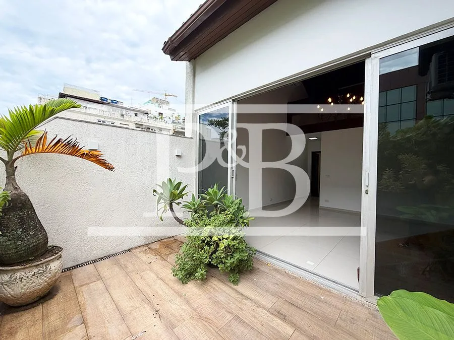 4-bedroom apartment with a walk-in closet in Rio de Janeiro — photo 9