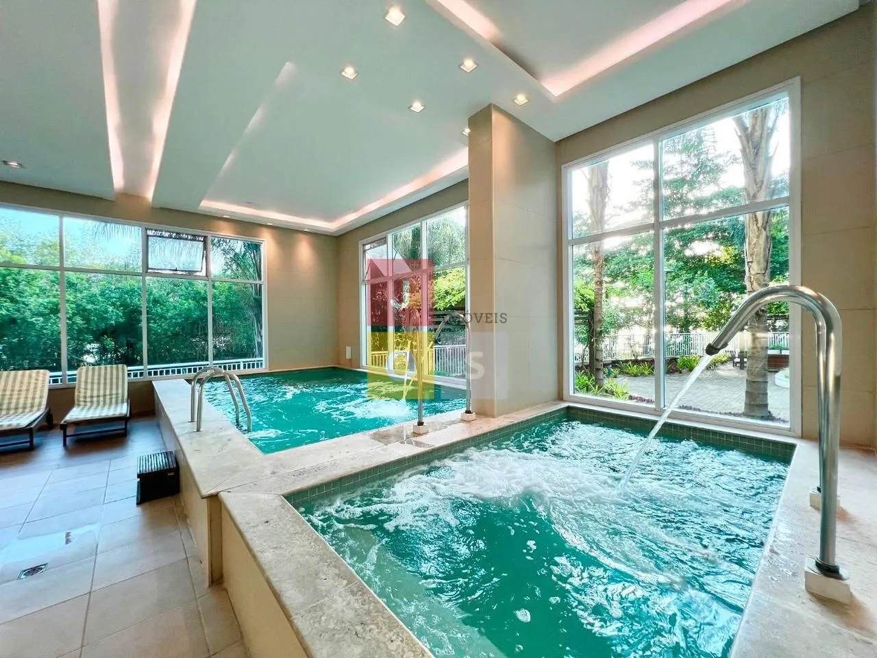 Furnished 4-bedroom suite apartment with 156 m² — photo 32
