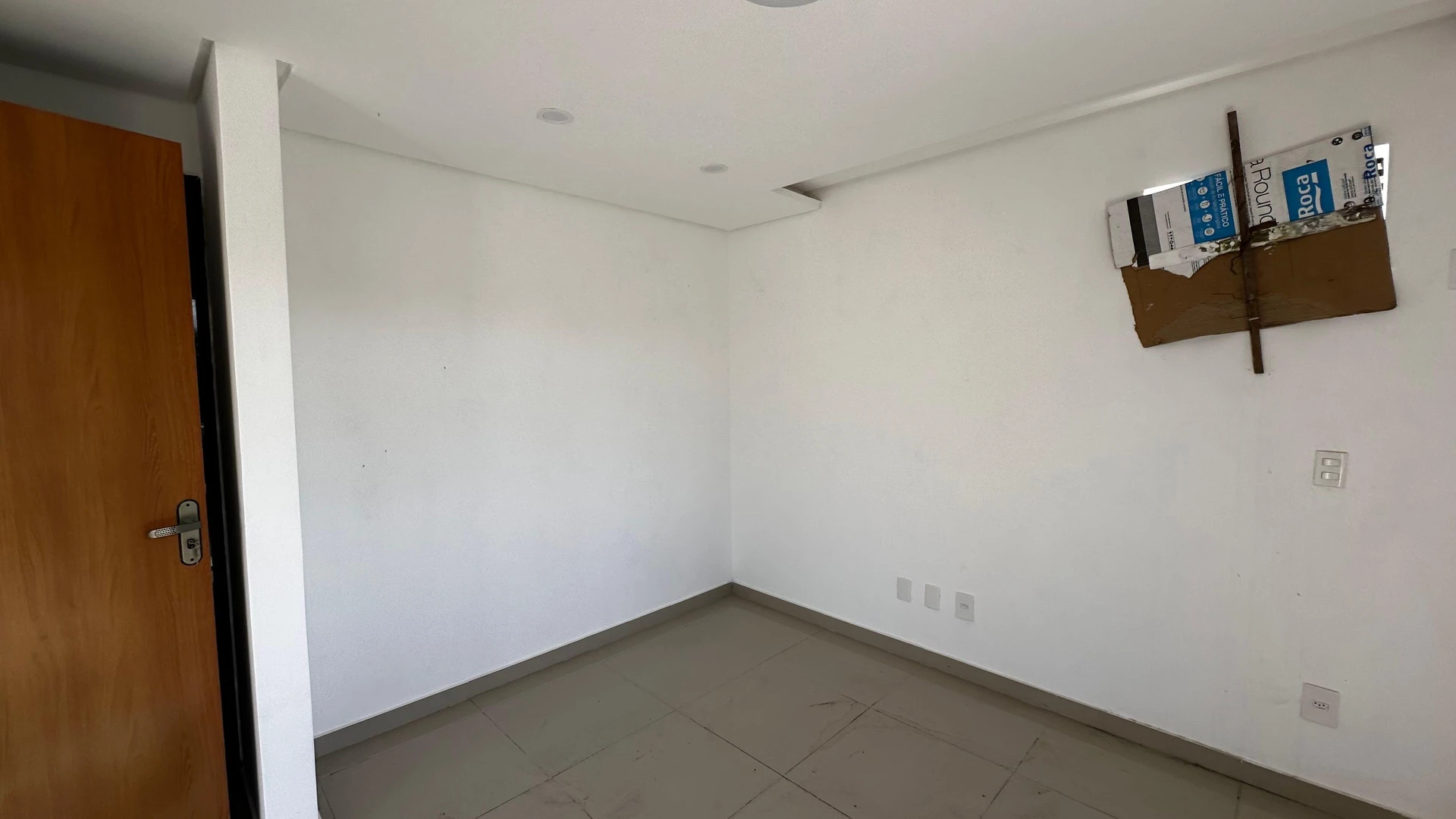 Casa com 4 quartos e 3 suítes, 2 vagas de garagem — photo 34
