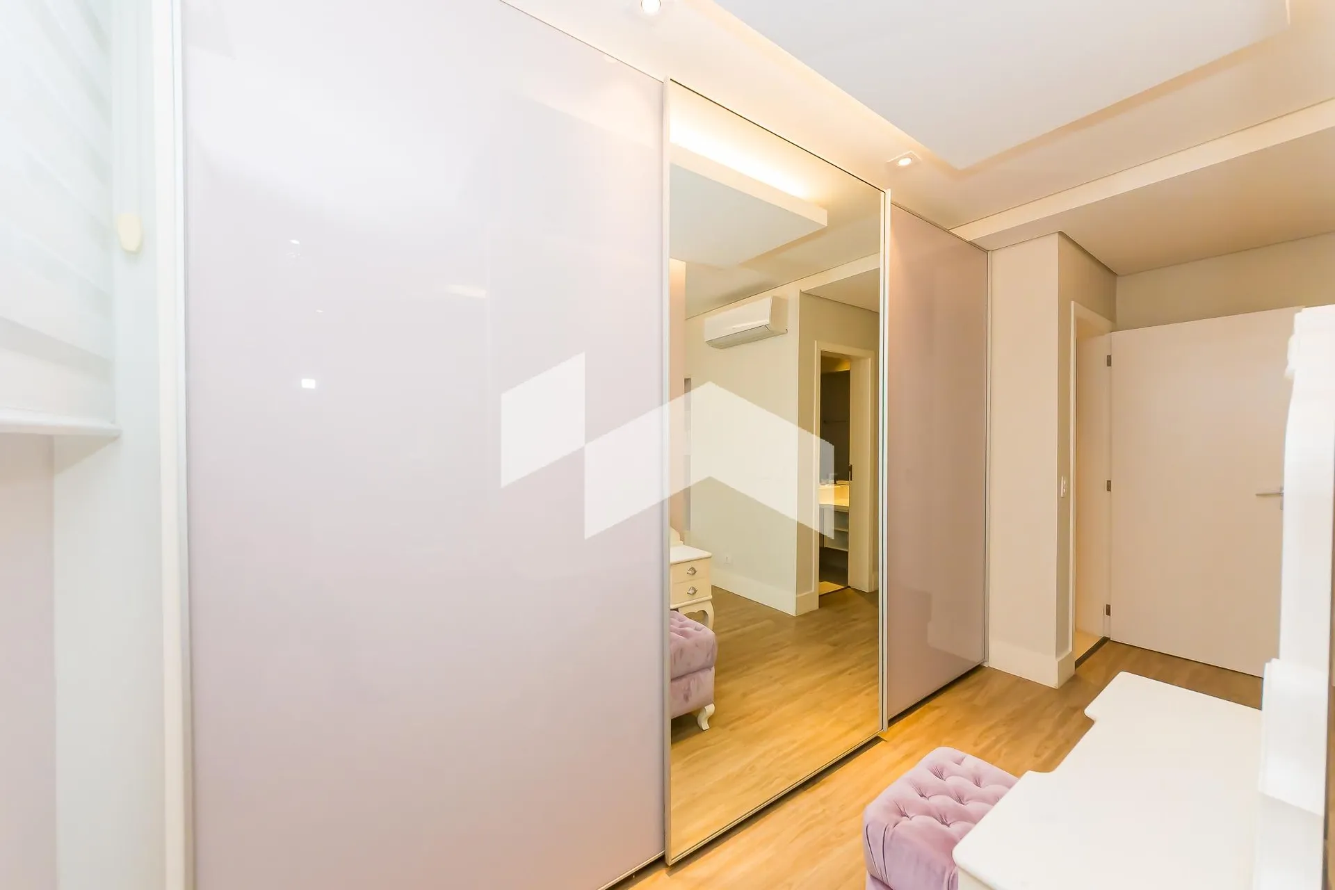 Unfurnished house with 4 en-suite bedrooms and 7 baths — photo 37