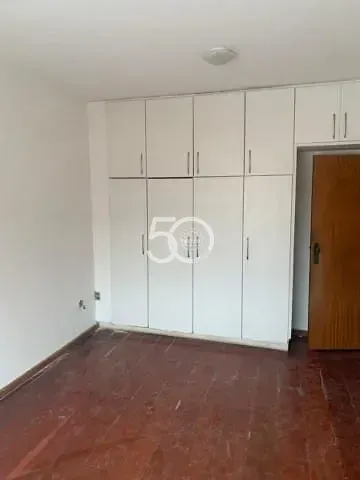 Casa com 5 quartos e cozinha fechada — photo 23