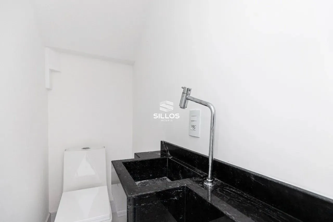 House with 3 en-suite bedrooms and 4 bathrooms — photo 8