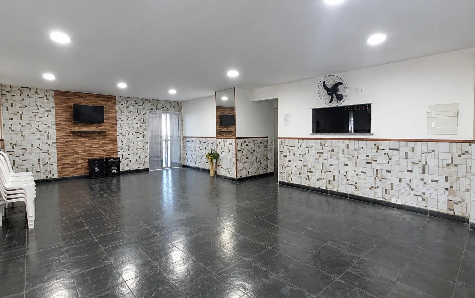 Home office in a 2-bedroom apartment, 47 m² — photo 40