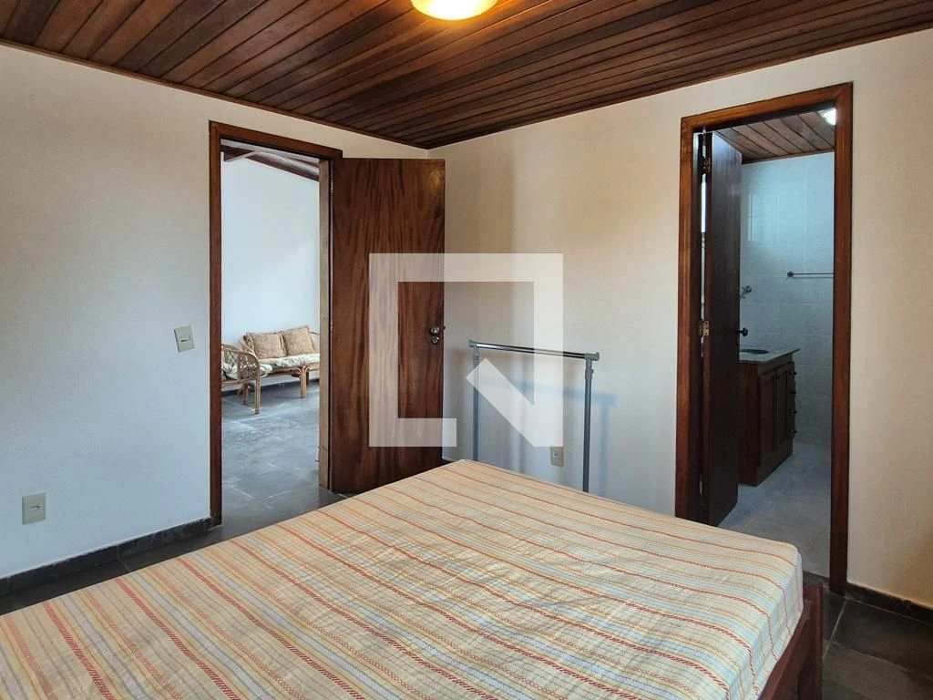 Furnished apartment with 3 en-suite bedrooms and 3 baths — photo 48