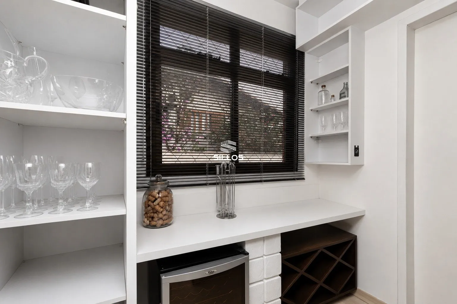 Apartamento para alugar com 262 m², 3 dormitórios e sacada — photo 17