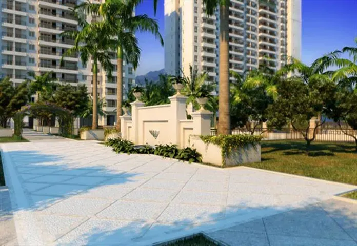 4-bedroom apartment with a grill on the balcony — photo 78