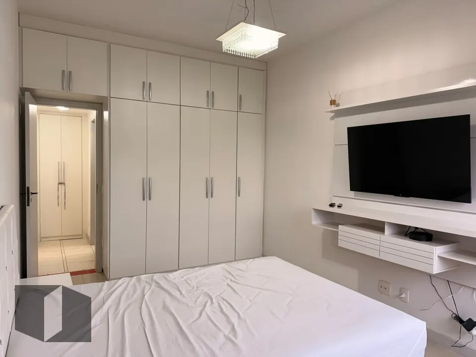 One-bedroom apartment with a water view in Rio de Janeiro — photo 3