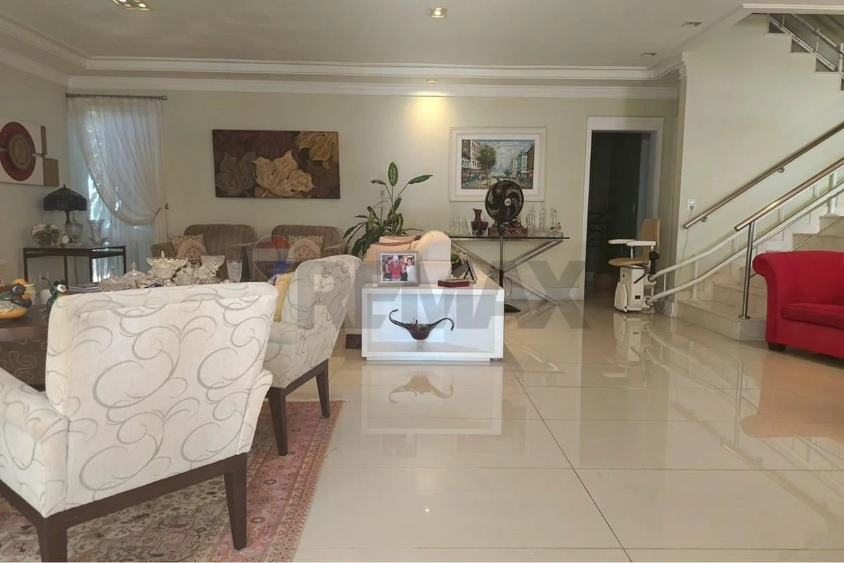 Furnished house with private garden and 5 parking spots — photo 5