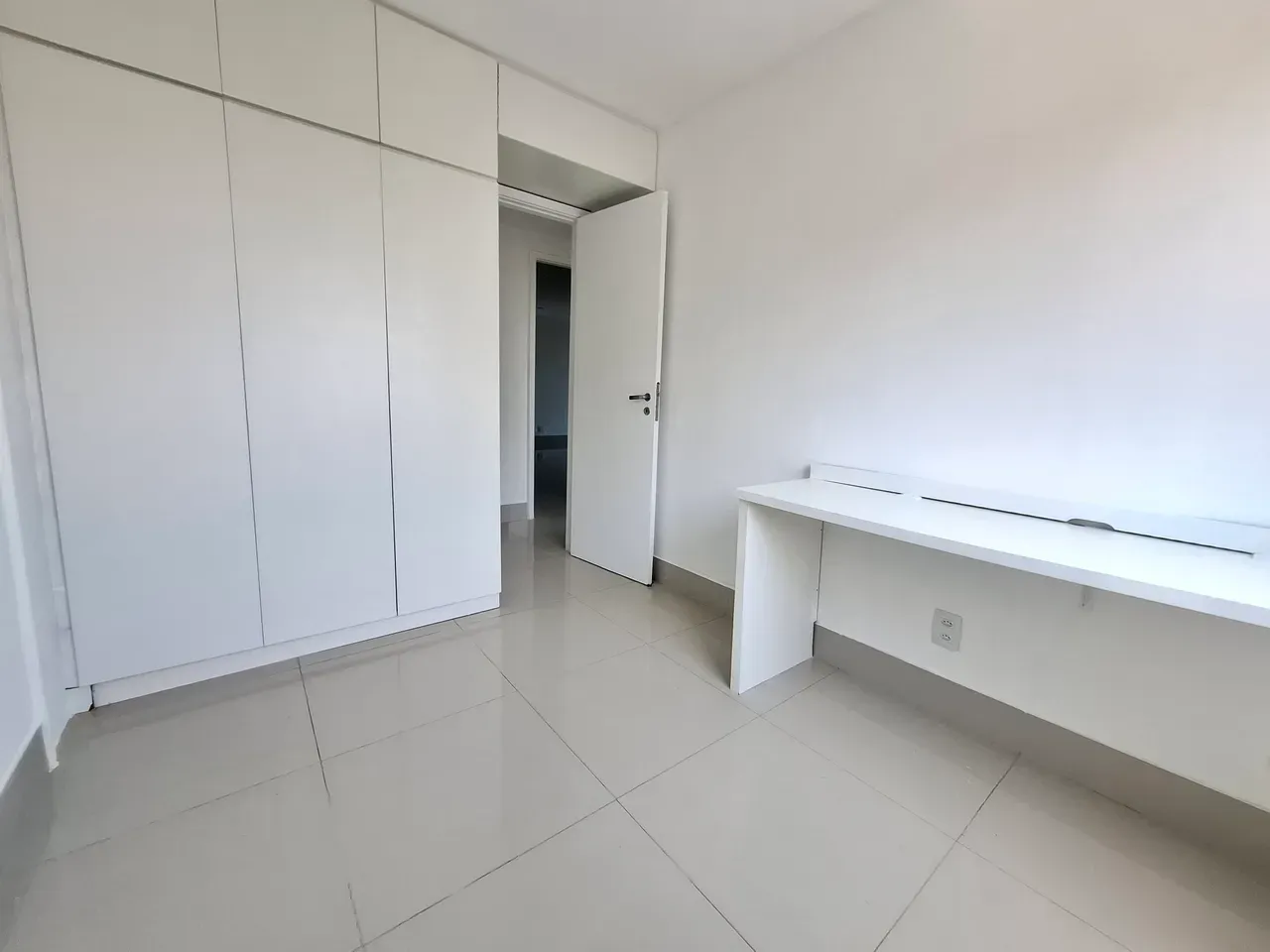 Apartment, 122 m², with a glass-enclosed balcony — photo 2