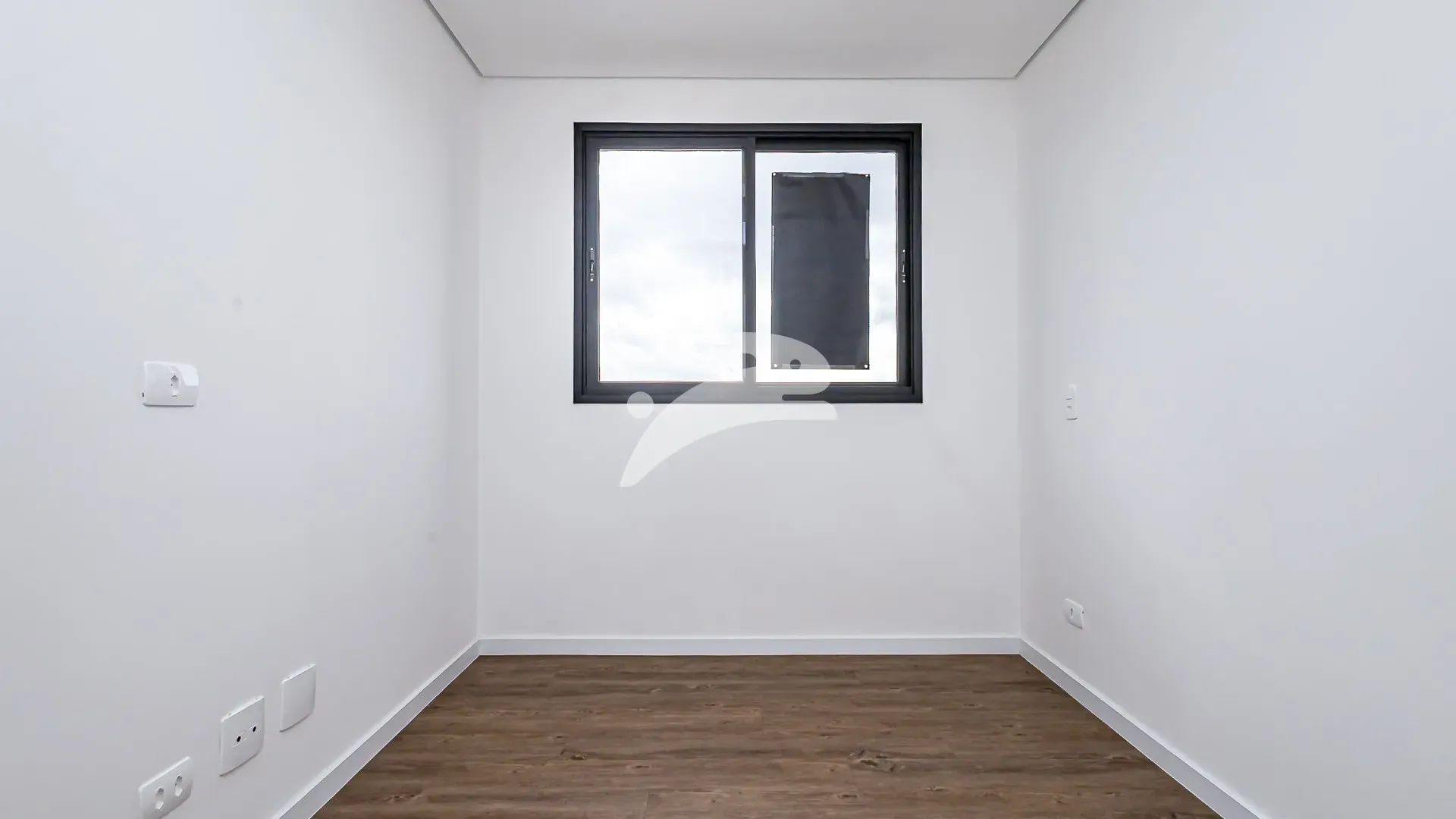 Unfurnished 94 m² apartment with 2 bedrooms and parking — photo 22