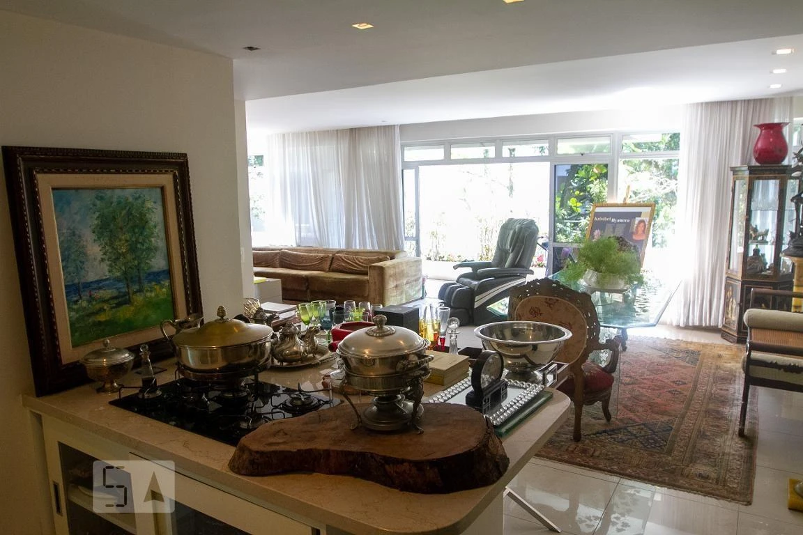 Furnished apartment with 3 bedrooms and 148 m² — photo 5