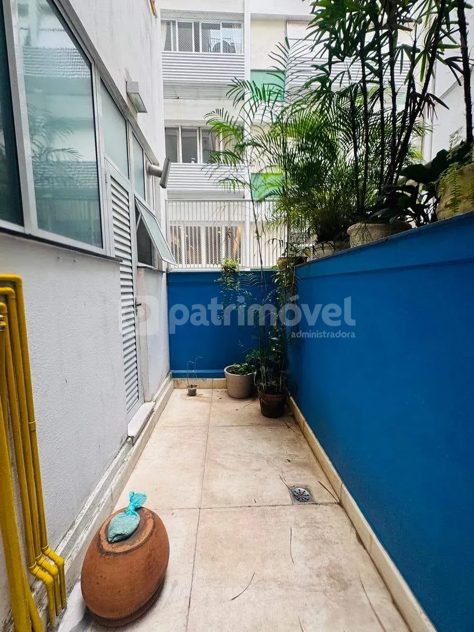Furnished 4-bedroom apartment with home office — photo 17