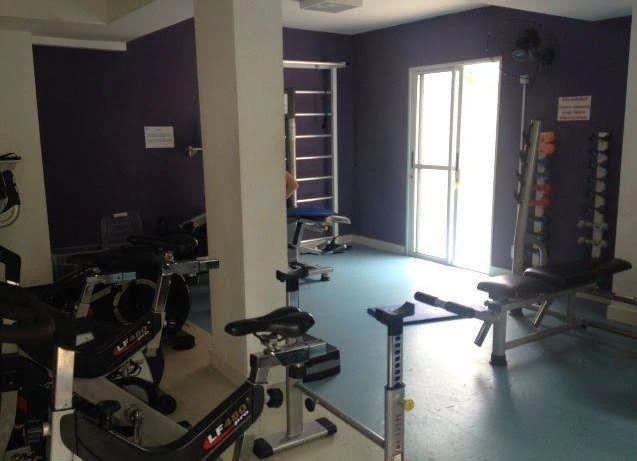2-bedroom apartment in a building with a gym — photo 18