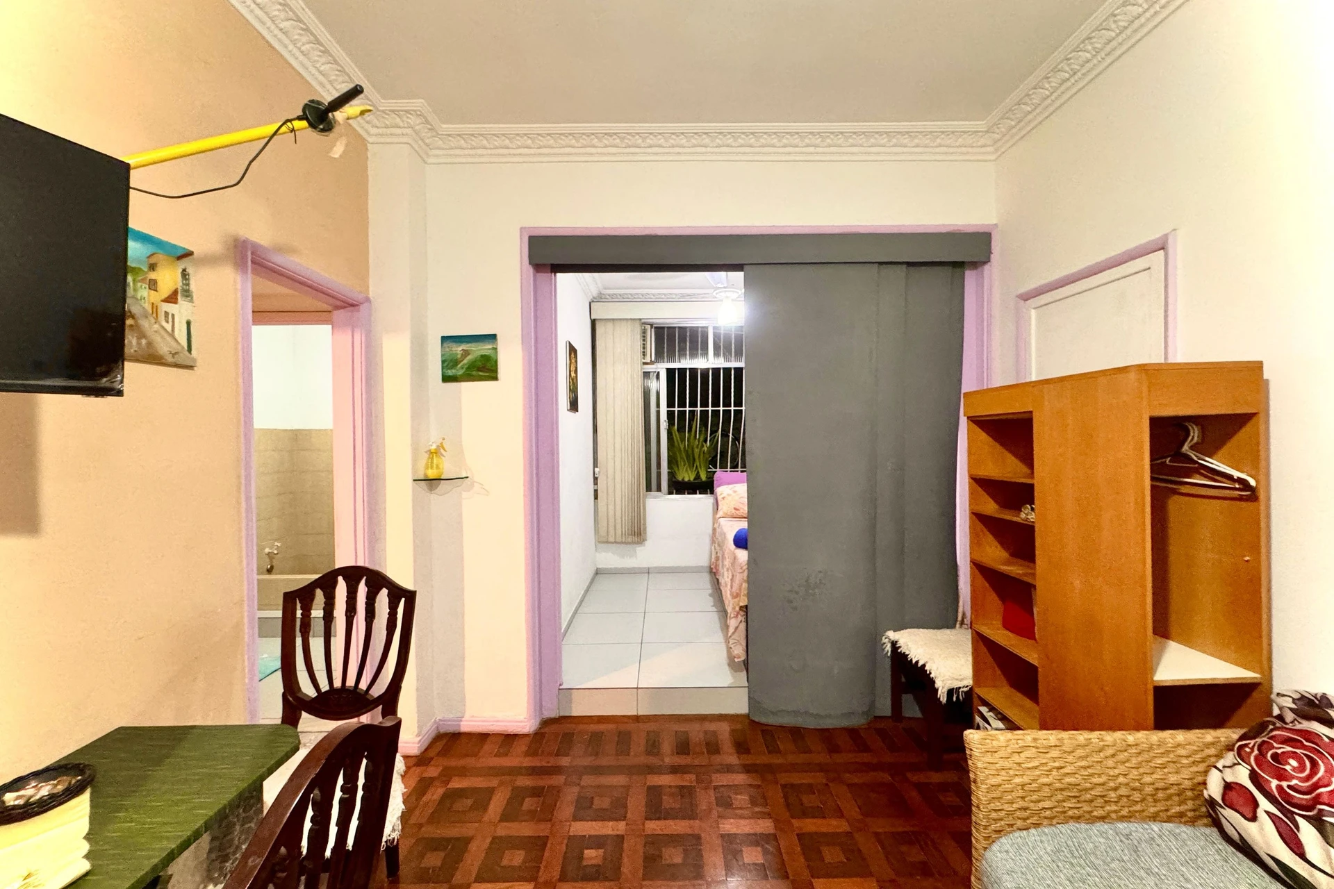 Furnished 1-bedroom apartment with pets allowed — photo 11