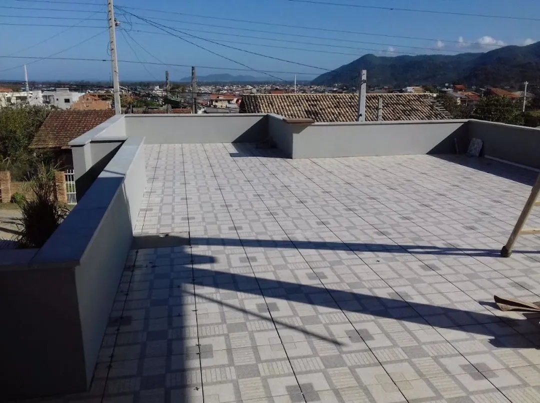 3-bedroom house with a grill on the balcony in Florianópolis — photo 14