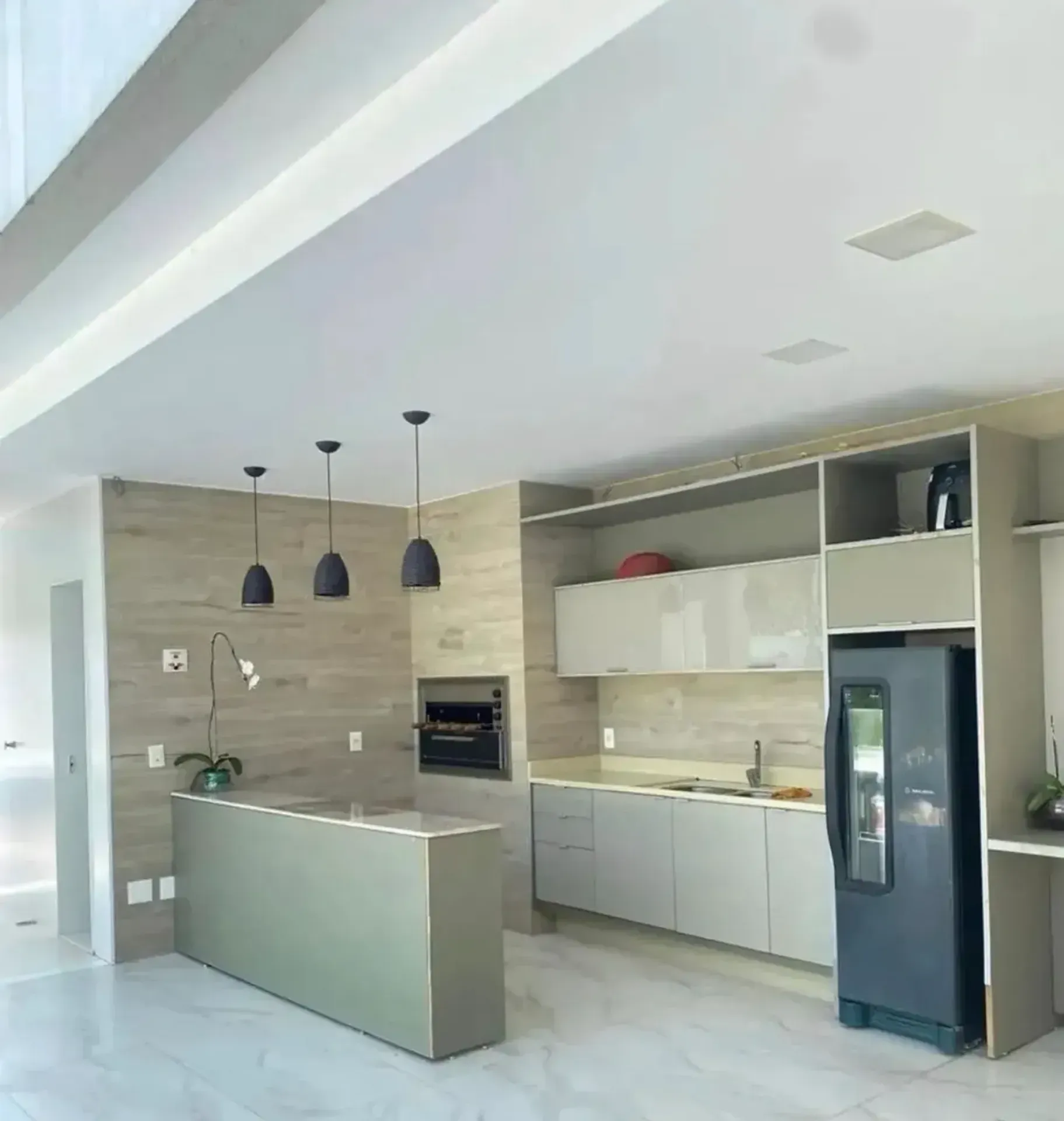 Furnished house with 4 bedrooms and open-plan kitchen — photo 26