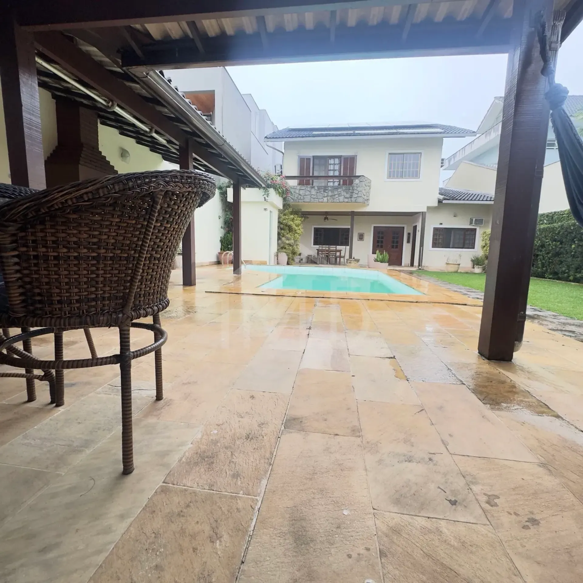Furnished house, 250 m², with a walk-in closet — photo 44