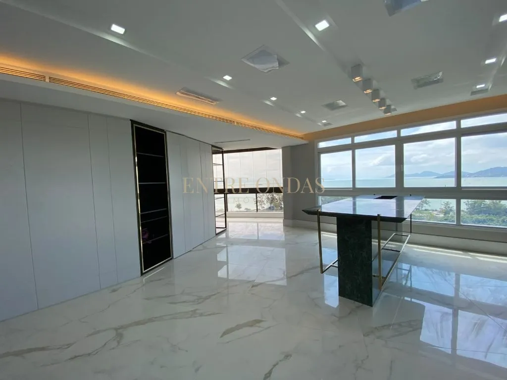Вид на воду та 4 спальні: квартира 304 м² — photo 23
