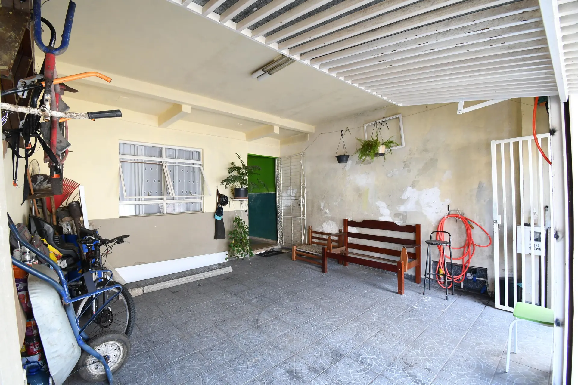 Casa de 55 m² con lavadora y balcón cerrado con vidrio — photo 21