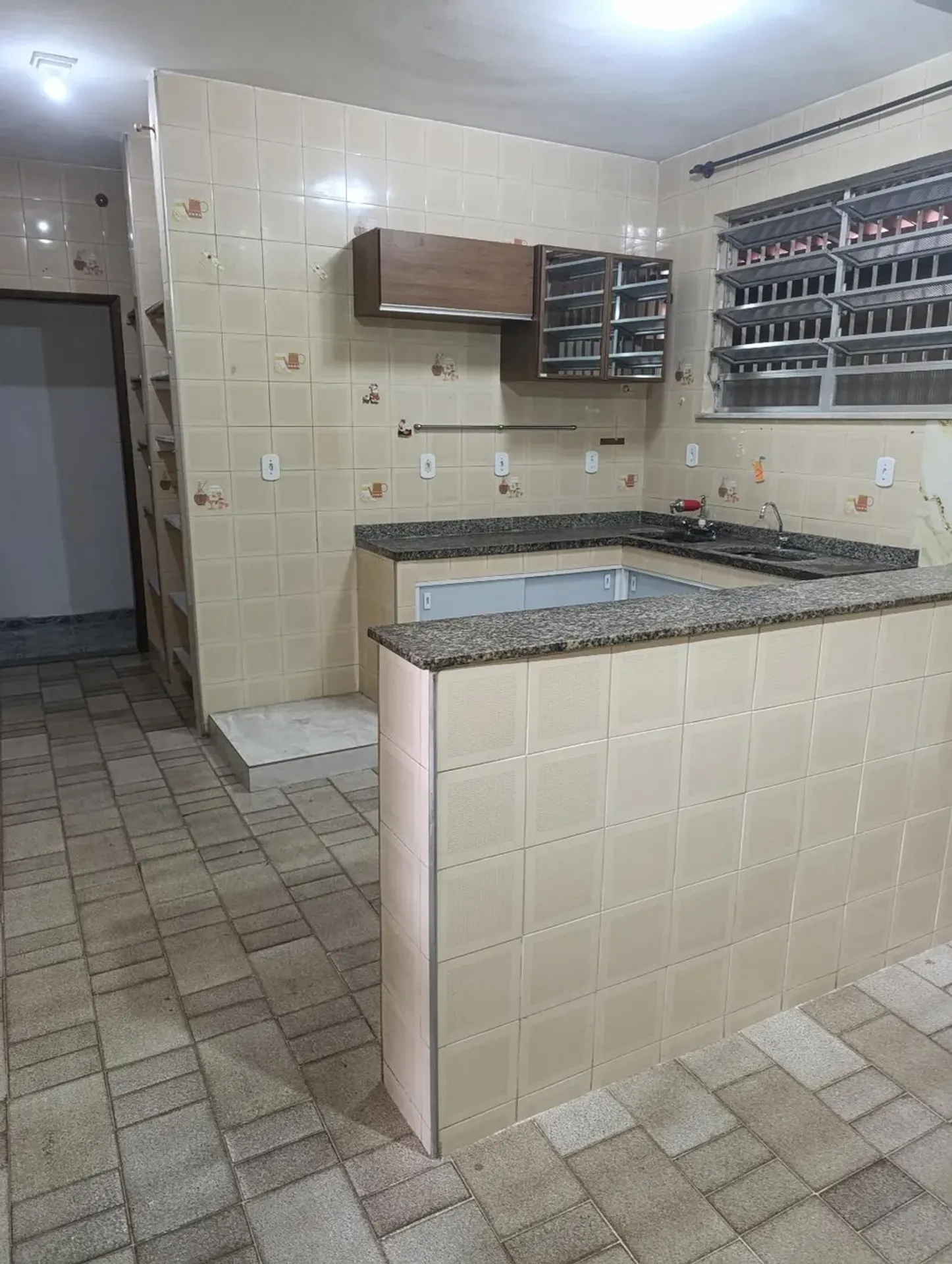 Ванна и 3 спальни: дом 283 м² — photo 2