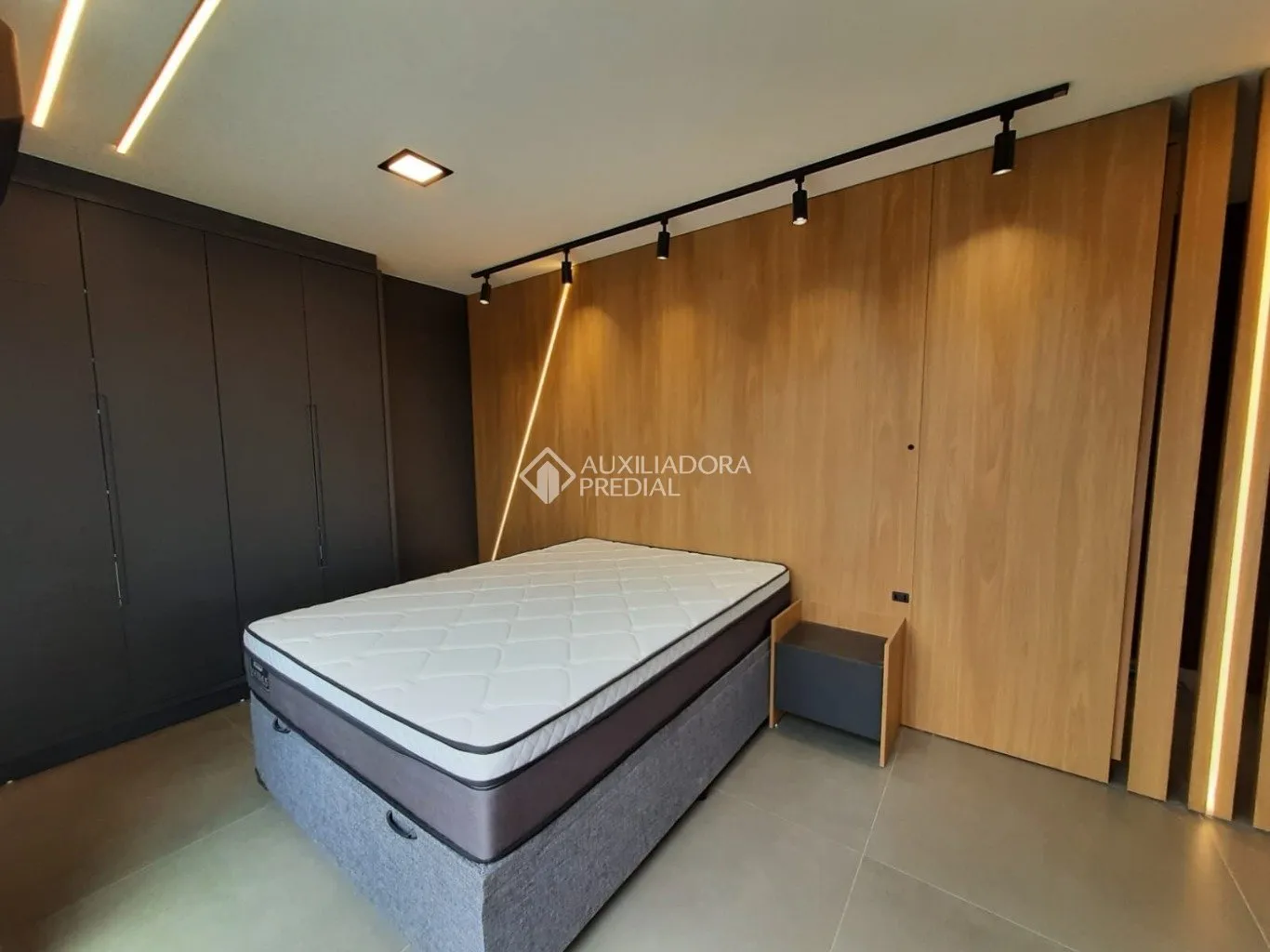 Apartment on the 1st floor with a grill on the balcony — photo 28