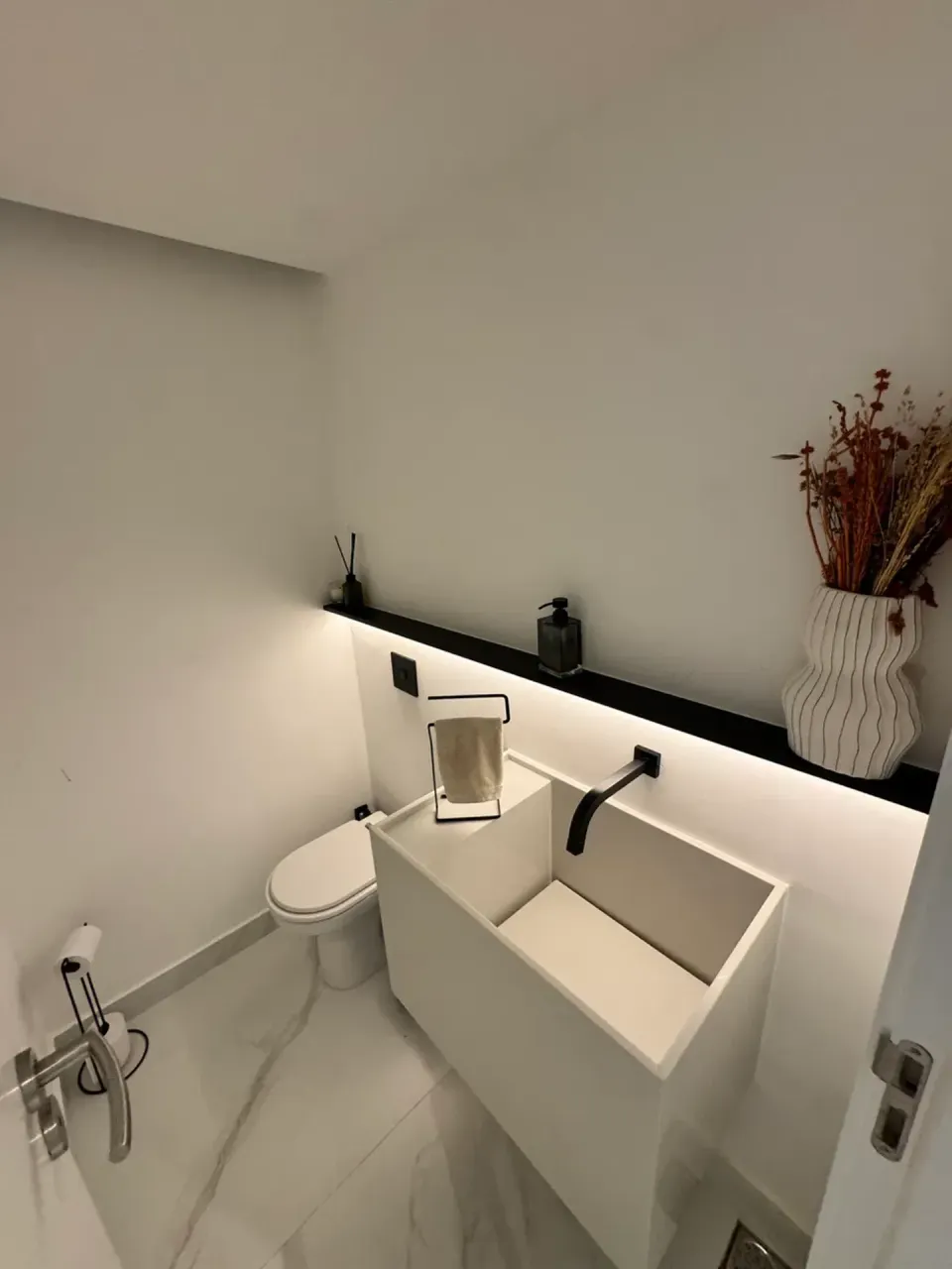 Apartamento mobiliado, 200 m², com janelas do piso ao teto — photo 15