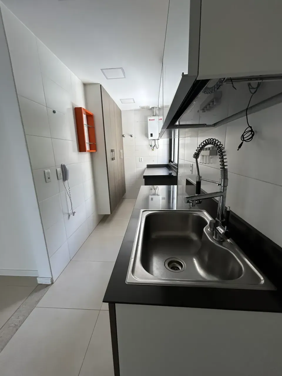 Apartment with 4 bedrooms and balcony grill
