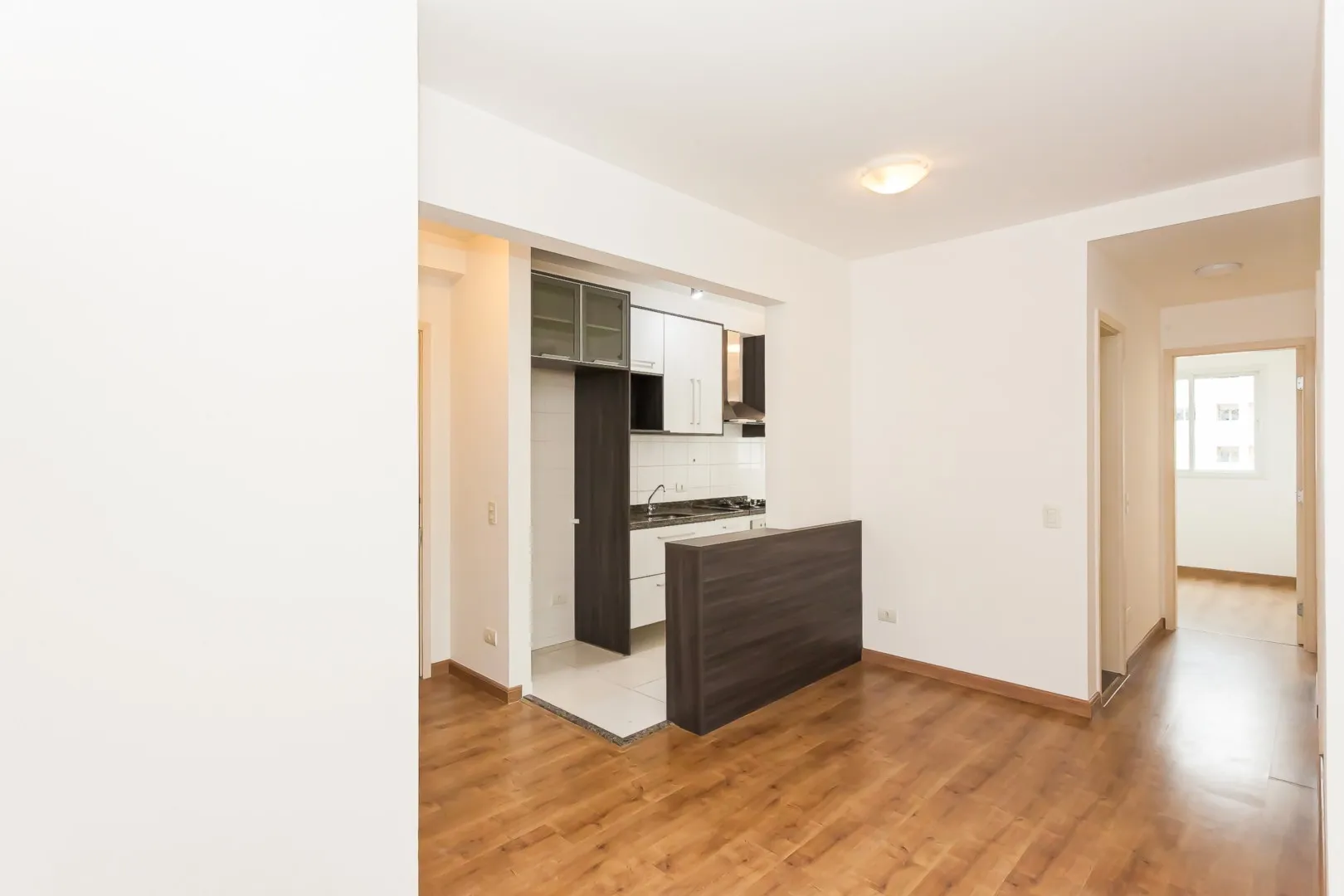 Apartment, 60 m², with wood or laminate floors — photo 6